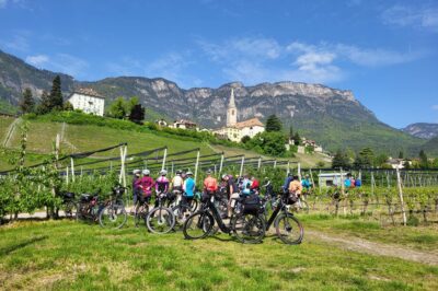 Radreise: Radvergnügen zur Südtiroler Apfelblüte